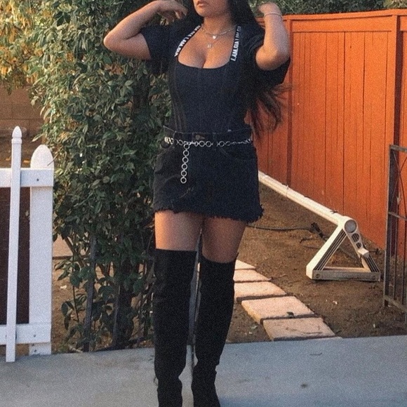 IAMGIA corset top 🖤 - Picture 2 of 2